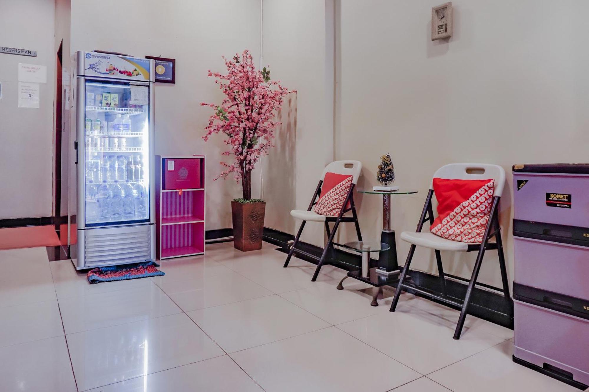 Oyo 117 Blueberry Homestay Dżakarta Zewnętrze zdjęcie