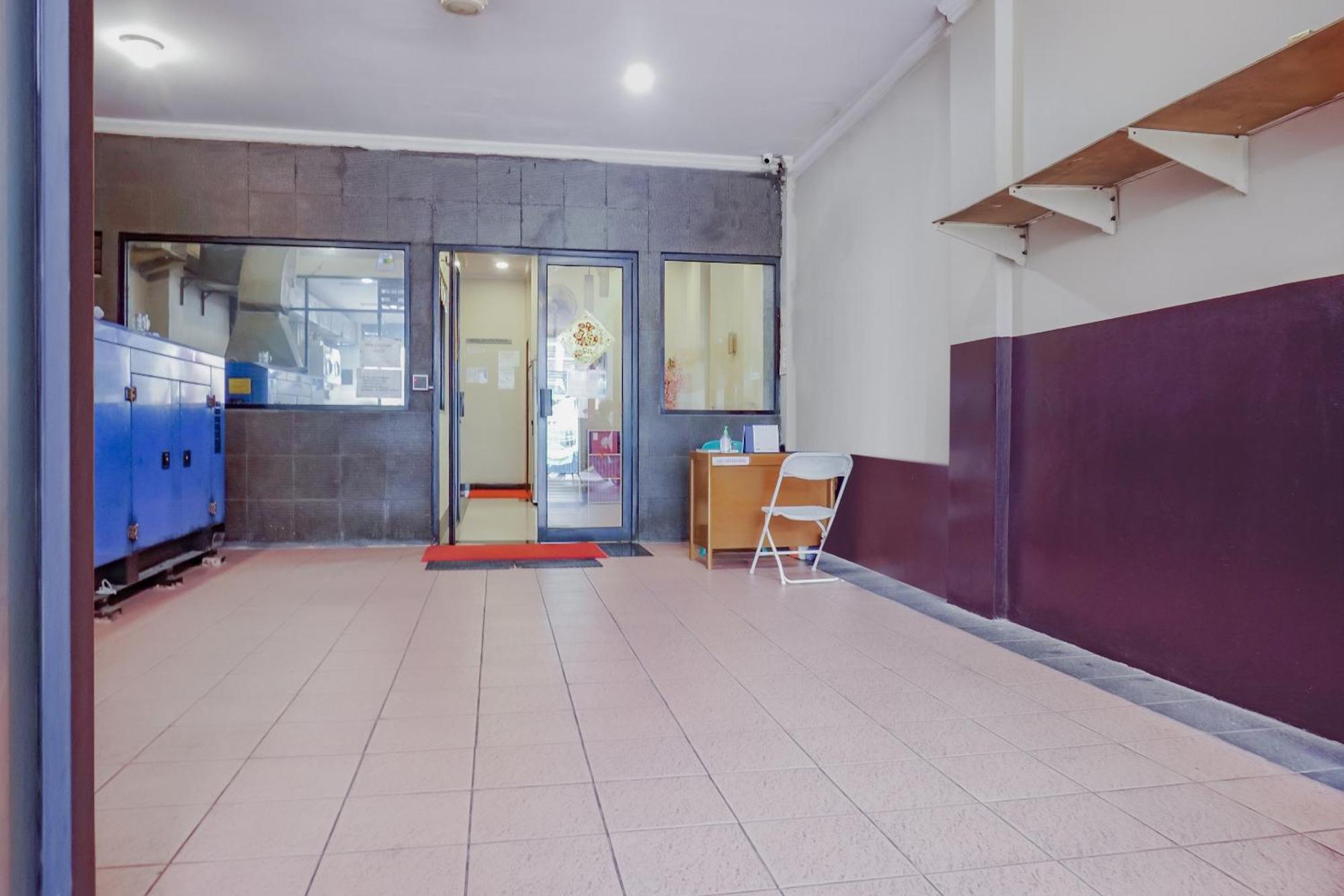Oyo 117 Blueberry Homestay Dżakarta Zewnętrze zdjęcie