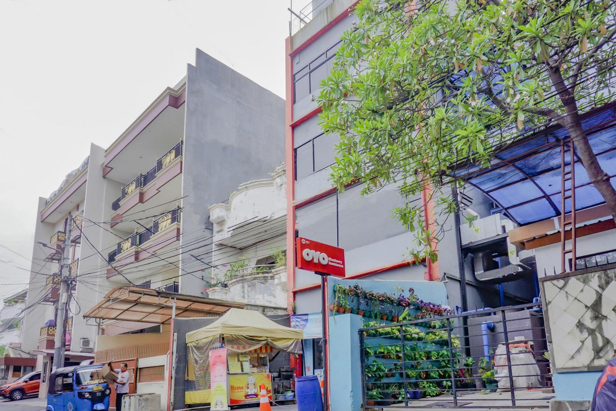 Oyo 117 Blueberry Homestay Dżakarta Zewnętrze zdjęcie